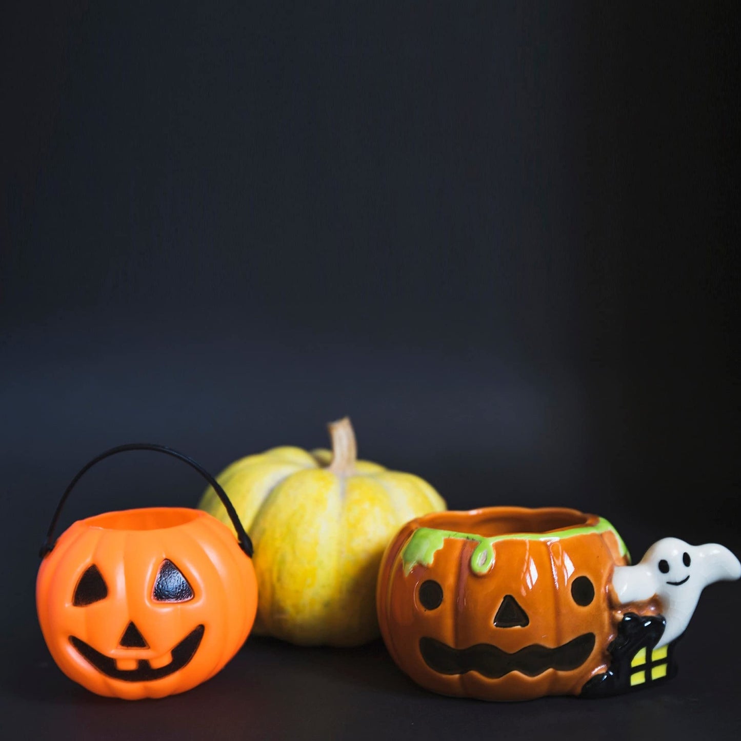 4E's Novelty 24 Pack Mini Pumpkin Trick or Treat Buckets Bulk Halloween Candy Holders Container for Kids, Halloween Goodie Bags Fillers Party Favor Toys