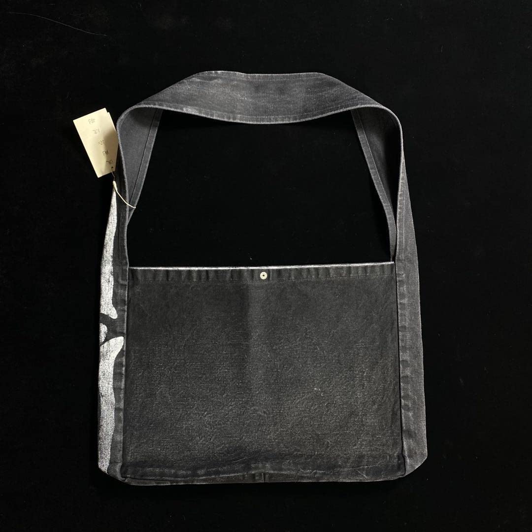 Gothic Grunge Messenger Bag - Skull Purse (Grey)
