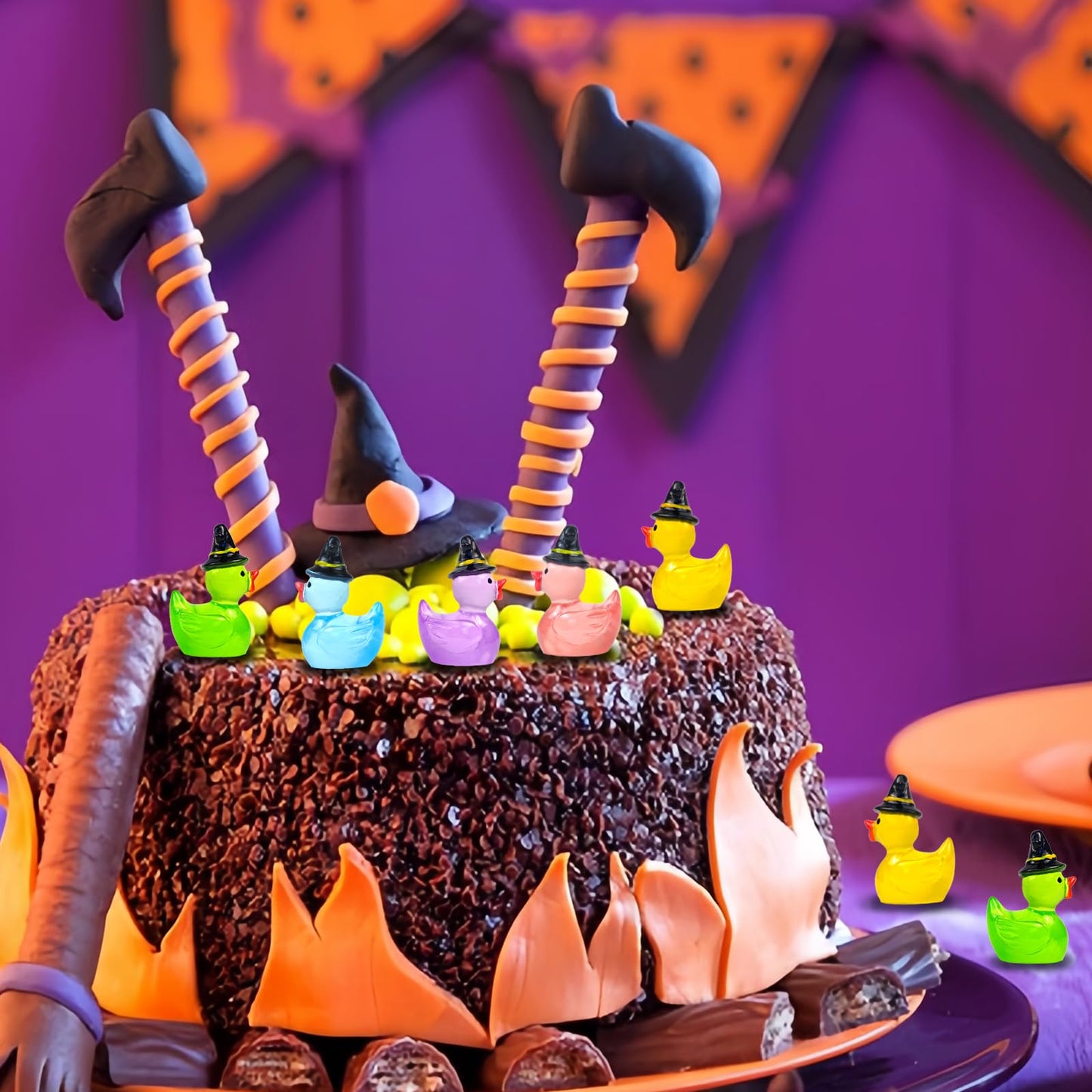 Feivando 50 Pcs Halloween Luminous Mini Resin Ducks Glow in The Dark Tiny Little Duck Figures with Witch Hat Miniature Figurines for Halloween Crafts Micro Landscape Fairy Garden Party Decor