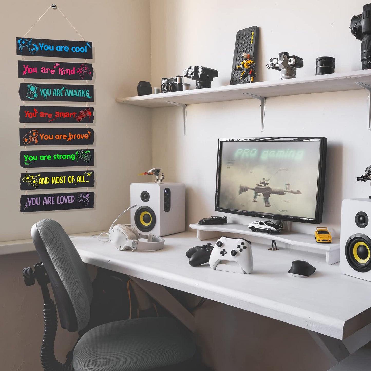 Maitys Game Room Decor for Boys Bedroom, Inspirational Wall Decoration, Wood Gaming Room Decor for Boys Playroom, Christmas Hanging Plaques Signs for Teen Gamer Bedroom