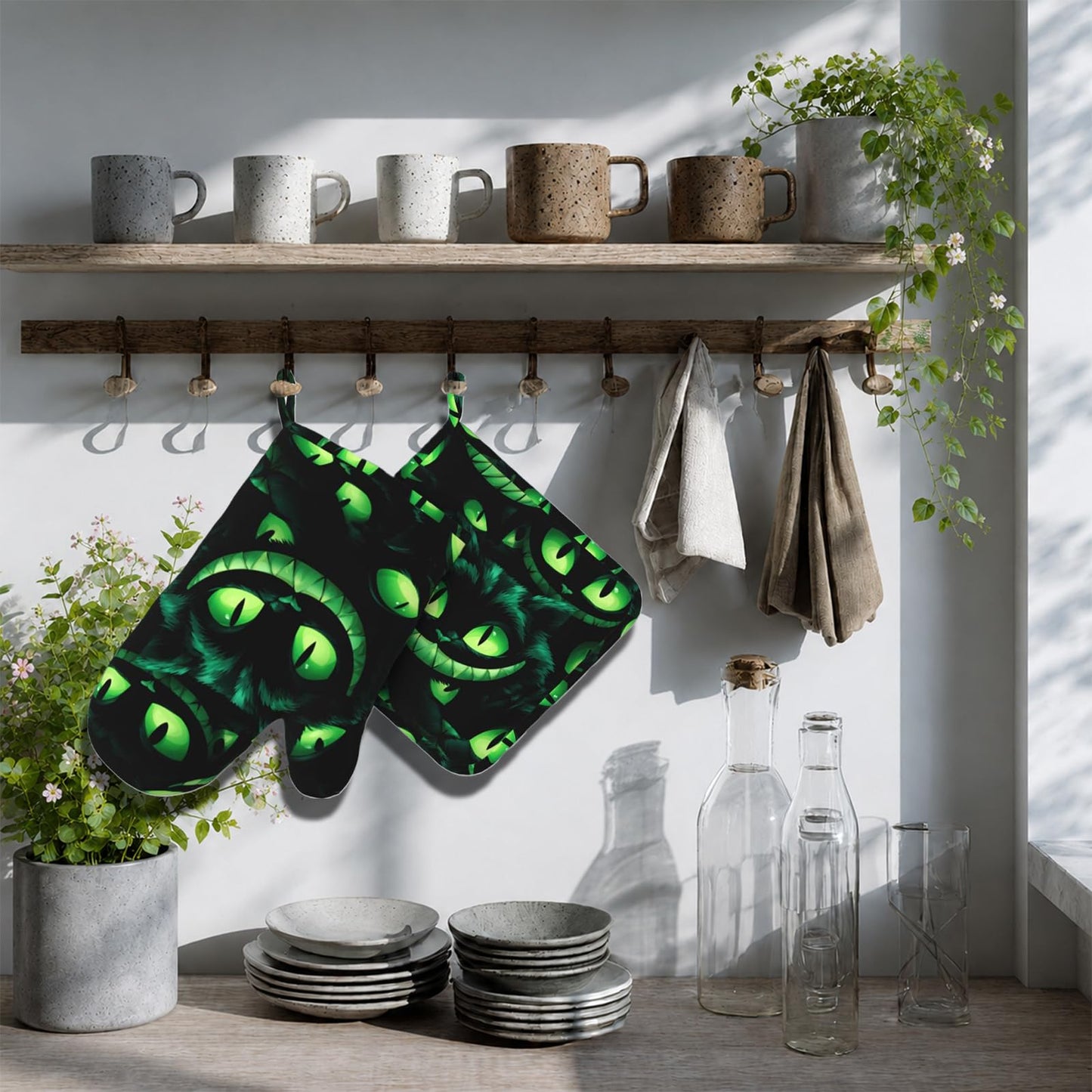 Halloween Ghost Face Heat-Resistant Oven Mitts and Pot Holder Smile Face Kitchen Non-Slip Silicone Cooking Microwave Gloves for BBQ Baking Grilling