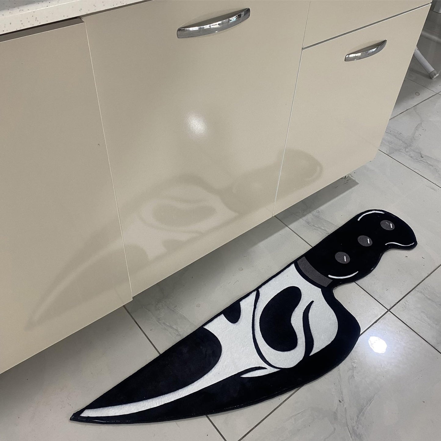 Rugendary Horror Movie Knife Shape Rug Horror Halloween Home Decorative Carpet Non Slip Machine Washable Popular Movie Mat (Ultra Soft Quality, 1x4 ft.)
