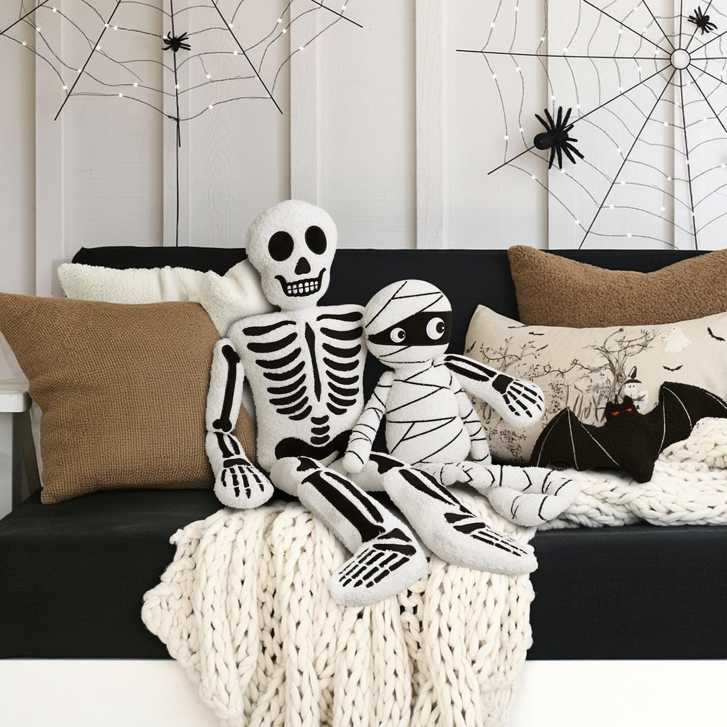 Halloween Decorations Plush Throw Pillows: Cute Teddy Fleece Skeleton Throw Pillow, Stuffed Skull Human Skeleton Cushion Halloween Decorations Indoor for Kids Home Sofa Bed Office Couch Living Room