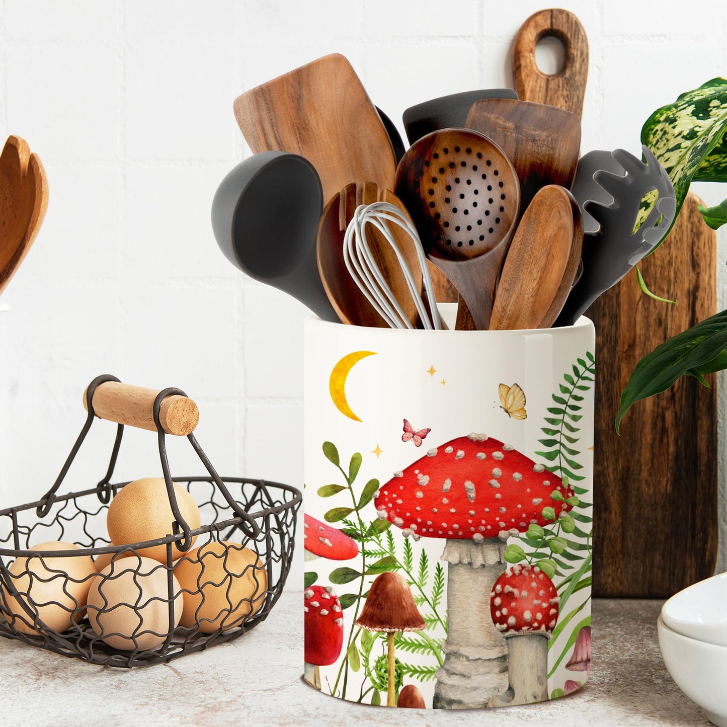 pinata Mushroom Kitchen Decor Ceramic Utensil Holder, Cute Mushroom Utensils Holder for Farmhouse Indoor Kitchen Decorations Rustic Farmhouse Decor (6.3 inch)