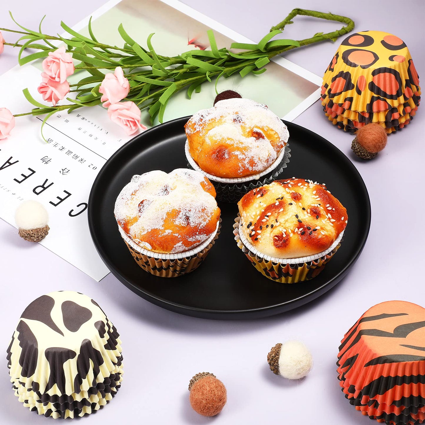600 Count Animal Print Cupcake Liners Leopard Baking Cup Wrappers Zebra Giraffe Muffin Standard Sized Muffin Cupcake Decorations for Birthday Wedding Party Baby Shower Supplies(Chic Style)