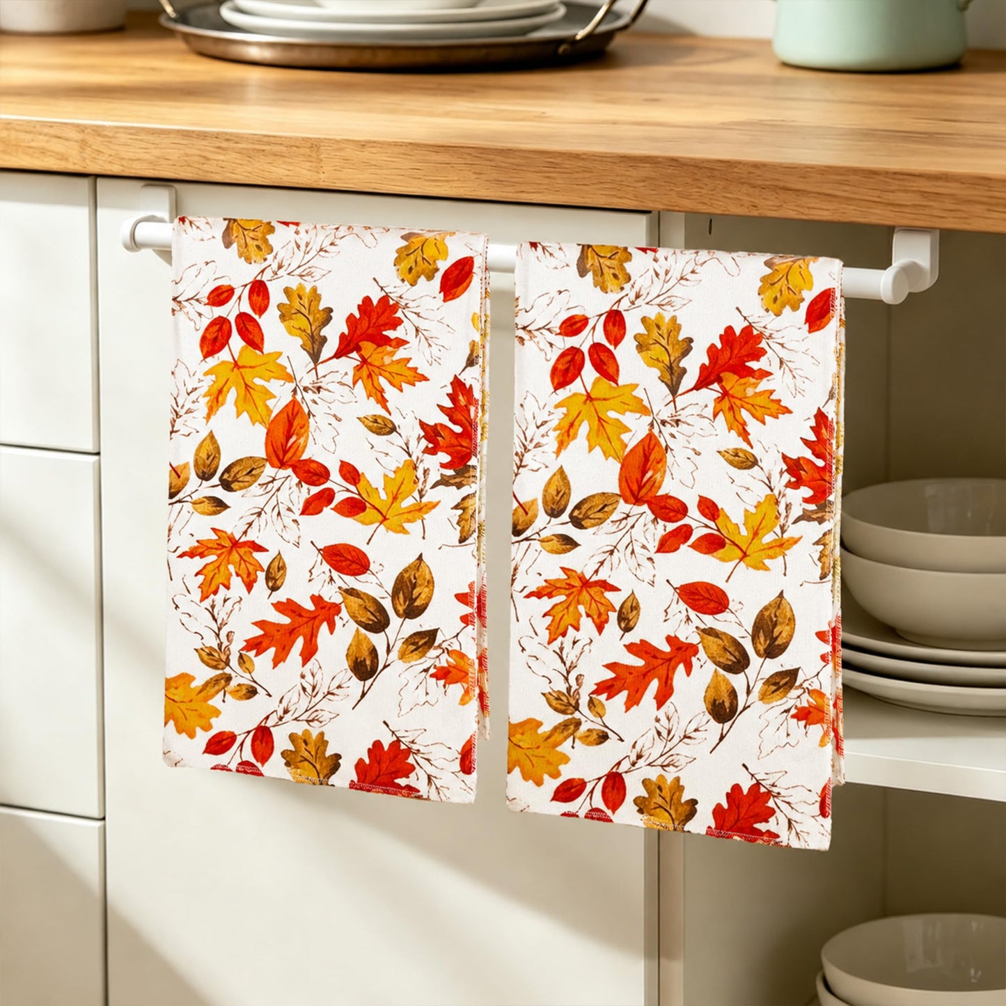 thmasamwr Kitchen Towels Dish Towel 18x26 Inch Maple Leaves Kitchen Towel for Cleaning Cute Home Decor Absorbent Reusable Farmhouse Tea Towel Decorative Set of 2