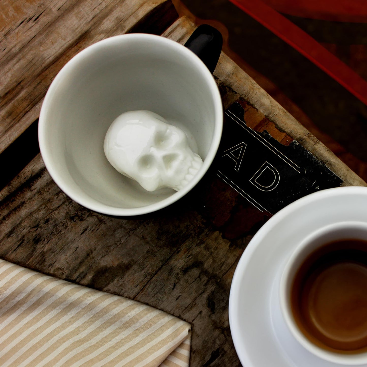 Creature Cups Skull - Ceramic Mug - Hidden 3D Creature Inside, Spooky Horror-Themed Coffee Cup