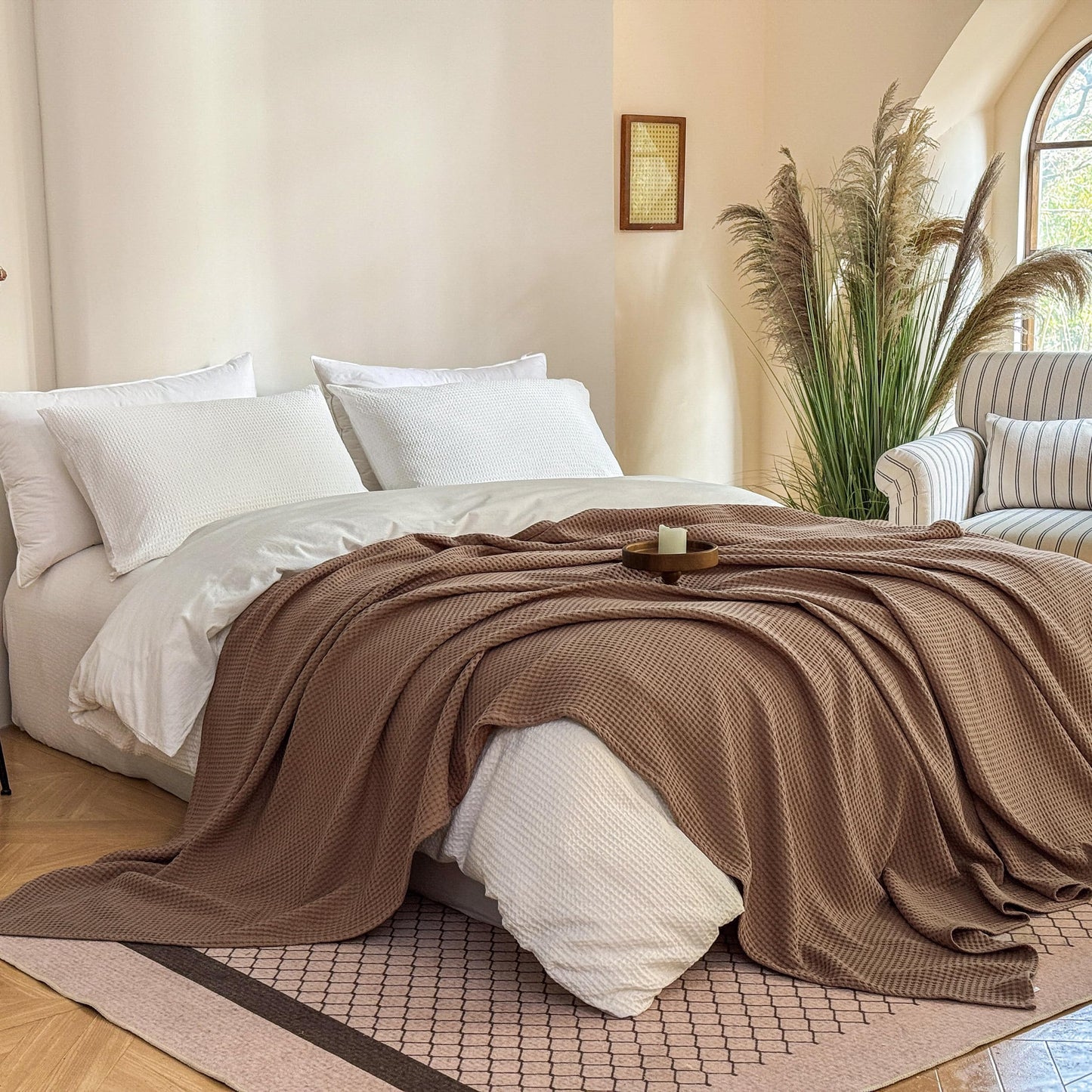 Simple&Opulence 100% Cotton Waffle Weave Throw Blanket 40"x50", Soft Lightweight Breathable Cozy Washed, Layer Blanket for Couch Bed Sofa, Farmhouse Home Decor for Adults All-Season, Light Brown