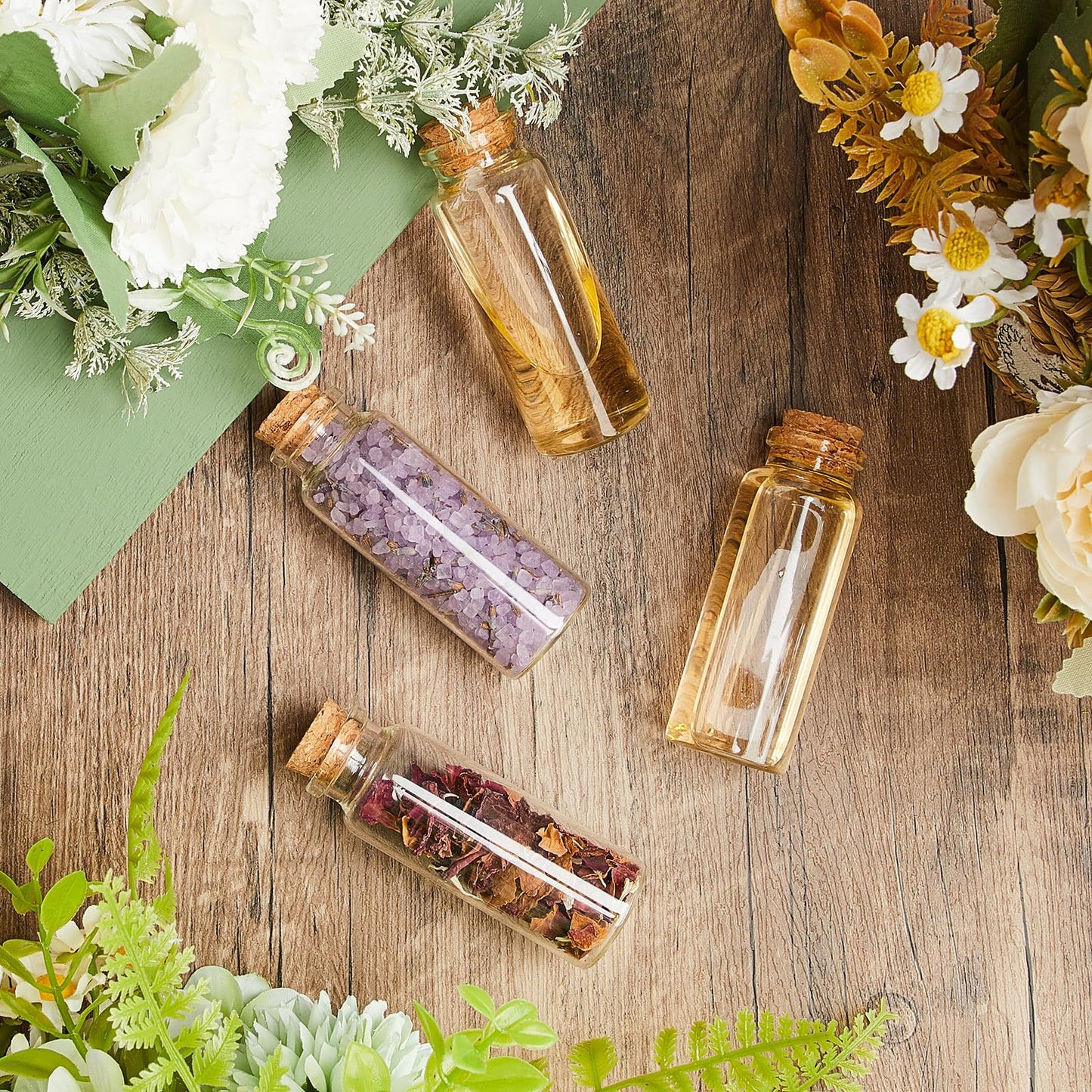 Gerrii 100 Pcs 40 ml Mini Glass Bottles with Wood Cork Stoppers, Mini Potion Glass Vials Small Clear Bottles Wishing Message Spell Tiny Jars Sand Art for Halloween Decoration Wedding DIY Favor