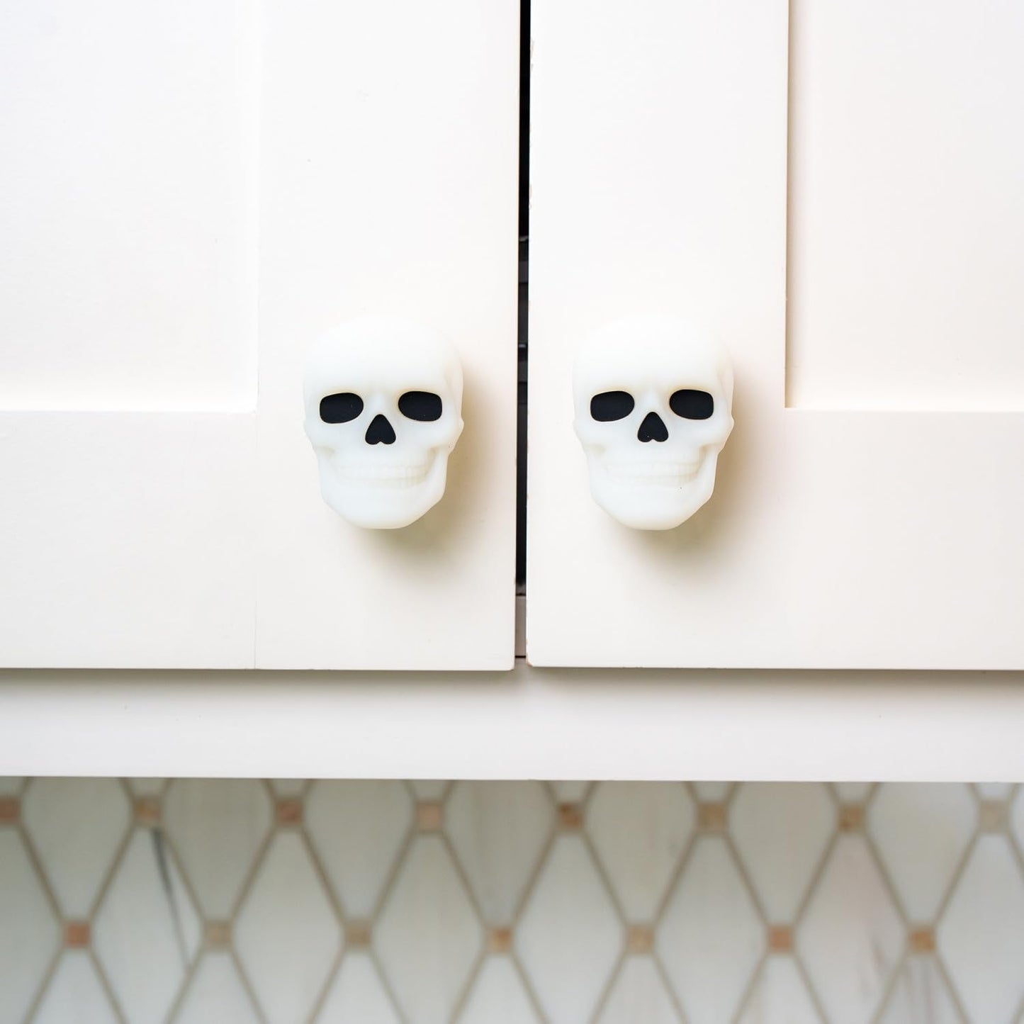 Knobēz 12pk Skull Decorative Cabinet Knob Covers - Spooky Halloween Decor