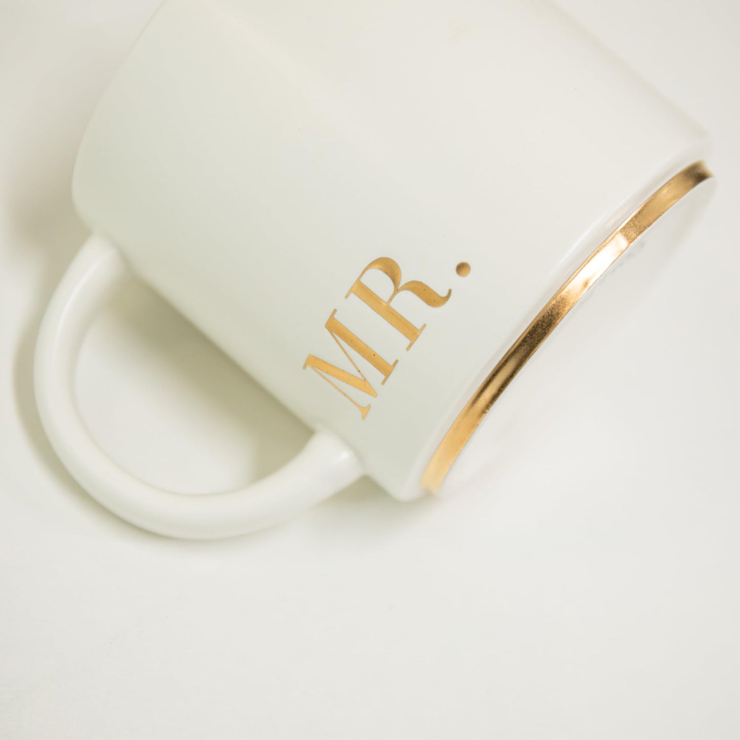 COLLECTIVE HOME Mr. & Mrs. Ceramic Mug Set - 15oz Luxury Wedding Gift for Couples, Elegant 2-Piece Coffee Cups for Newlyweds, Anniversary & Engagement Gift Box Set (MR & MRS)