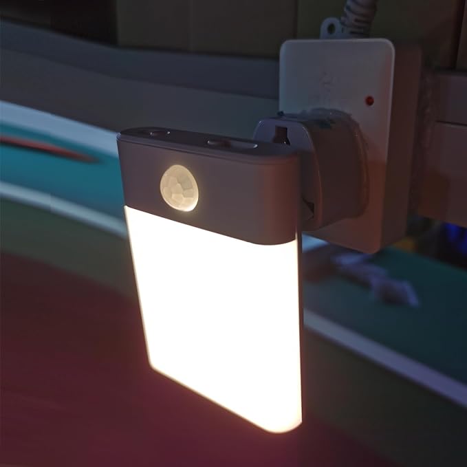 LED Night Light Plug in, Motion Sensor Night Light with Adjustable Brightness 3 Lighting Mode AUTO/ON/Off for Children, Bedroom, Hallway Light, 1-Pack