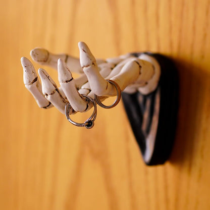 JARPSIRY Halloween Skeleton Hand Ring Holder Wall Mounted Key Holder Organizer Multifunctional Wall Hooks for Hanging Keys Jewelry Bracelet Gothic Home Decor for Entryway Bedroom