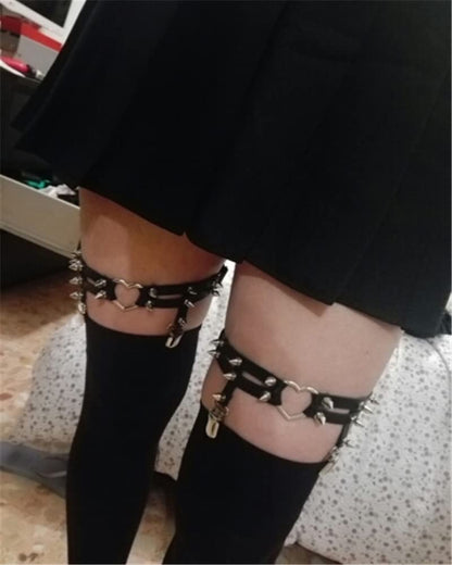 Women Sexy Leather Heart Garters Punk Rock Rivet Stud Leg Ring 2pcs