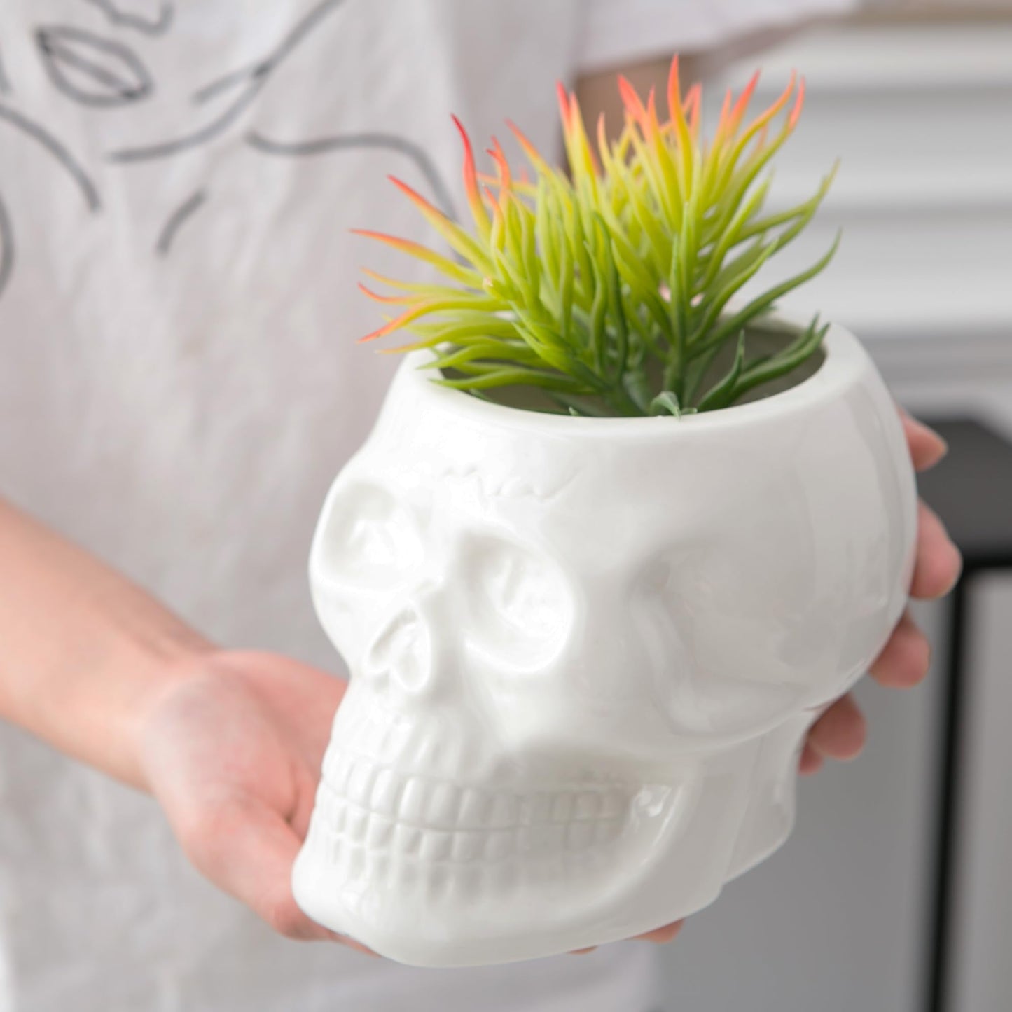 Tanvecle Skull Planter Pots, Skeleton Vase for Succulent, Flowers, Gothic Centerpiece for Table, Punk Home Decor and Accessories, Halloween and Day of The Dead Decorations - White