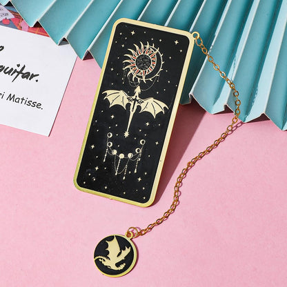 Fantasy Fourth Wing Dragon Bookmark - Cute Metal Bookmark Combines Dragons, Swords, Glow-in-The-Dark Feathers Elements, a Collectible Gift for Novel Fans Book Lover(2pcs Style B)