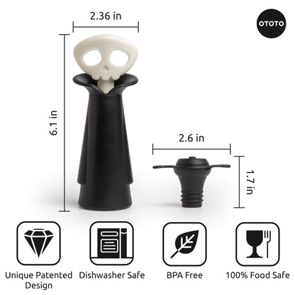 OTOTO Skull Wine Saver Pump and Stoppers - Halloween Gifts, Emo Accessories, Gothic Kitchen, Goth Gifts, Bat, Kitchen Gadgets - (Spookelier)