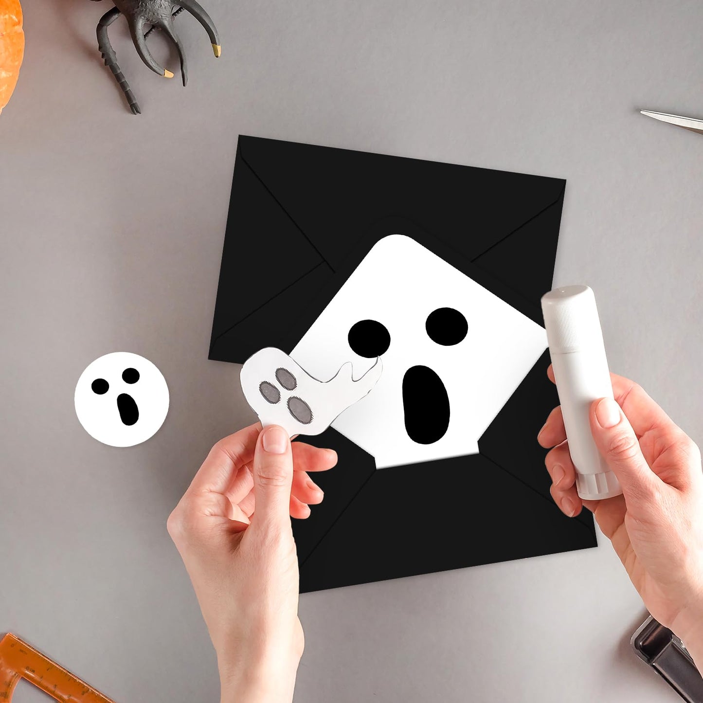 Whaline 50Pcs Halloween Envelopes White Black Ghost Invitation Envelope with Sticker Spooky Boo V-Flap Greeting Card Holders Gift Card Sleeves for Trick or Treat, 5 x 7 Inch