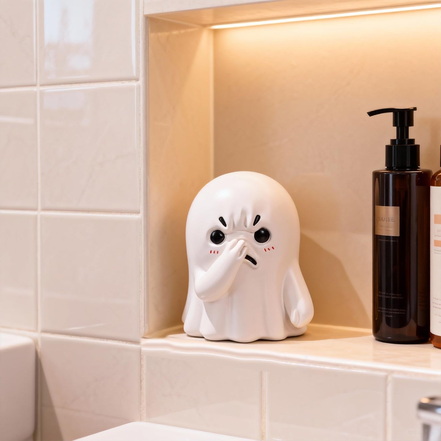 LINYTHER Holding Nose Small Ghost Figurine - Cute Ghost Decor Bathroom Statue, Halloween Decorations Indoor for Desk Porch Mantel Bathroom Shelf Spooky Home Decor, Funny Goth Gifts(Resin)