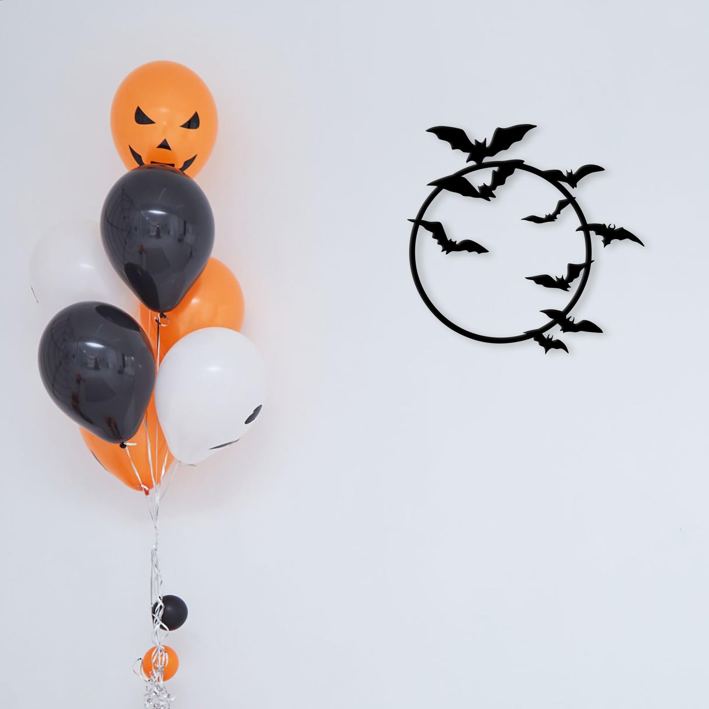 YATEASLU Halloween Bats Metal Wall Art – Moon and Bat Design – Indoor & Outdoor Decoration for Home, Kitchen
