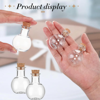 Bokon 25 Pack 1oz Plastic Mini Potion Bottles with Corks, Small Sand Art Jar Tiny Clear Liquor Bottles Bulk Wishing Vial for Birthday Halloween Valentines Party Favor DIY Craft (1.4x1.8 Inch,Round)