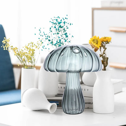 LIANGLIDE Mushroom Shaped Glass Vase, Transparent, Modern, Multipurpose, Table Top, Home Office, Bedroom, Wedding, Graduation, Mother's Day, Women, Flowers, 12.3 x 14.5cm, 110g