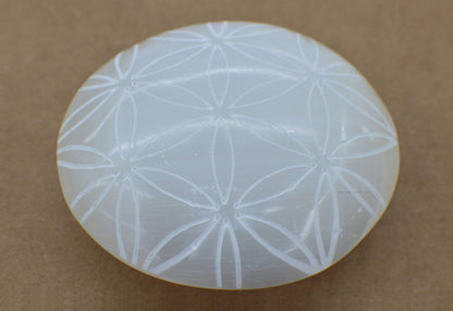 Amazing Gemstone Selenite Palm Stone - Flower of Life Engraved Hot Massage Worry Stone for Natural Body Chakra Balancing, Reiki Healing and Crystal Grid