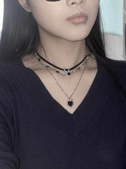 ZDZM 2Pcs Black Heart Necklace Stack With Black Bead Chain, Black Leather Choker Necklace with Heart Charm, Gothic Emo Grunge Y2k Necklace