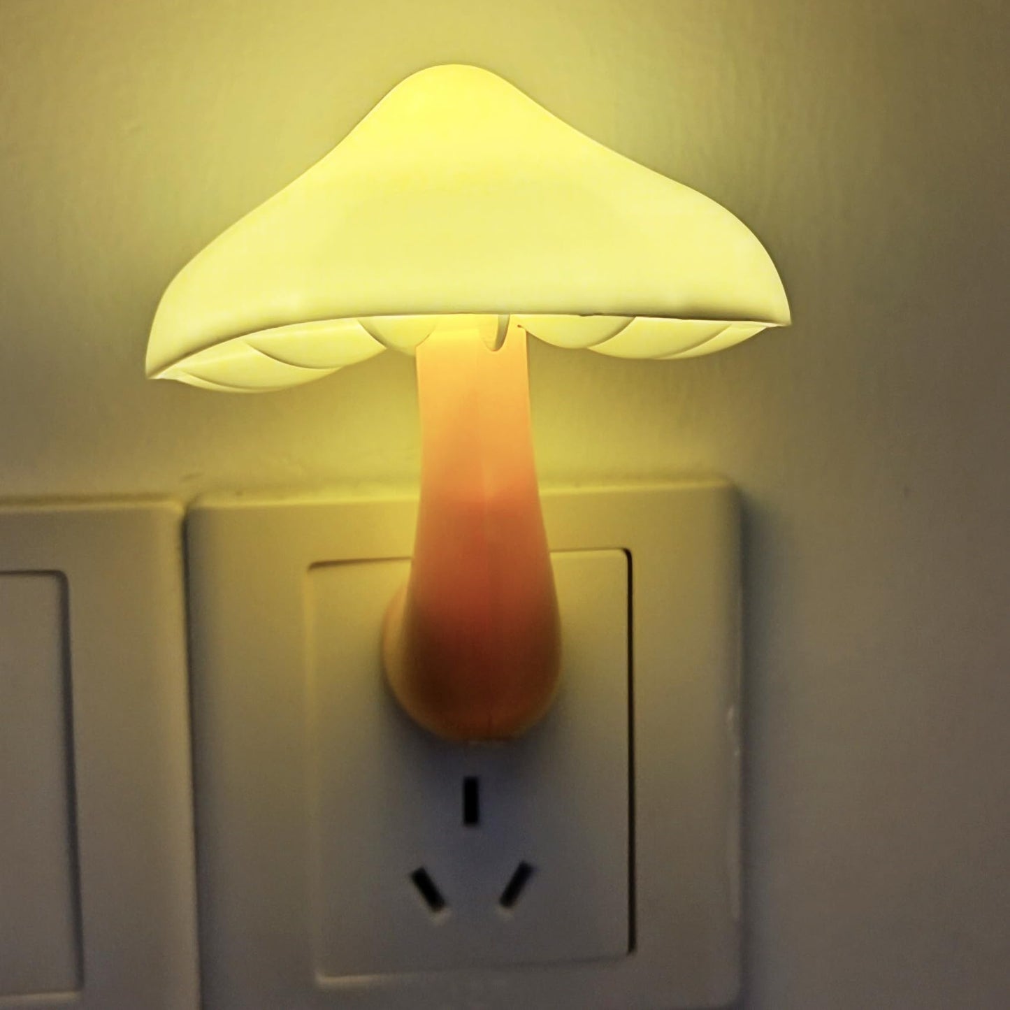 AUSAYE Sensor LED Night Light Plug in Wall Lamp, Energy Saving NightLight Cute Mushroom Night Lights for Adults Kids Bedroom,Bathroom,Toilet, Stairs, Kitchen,Hallway Corridor Warm White