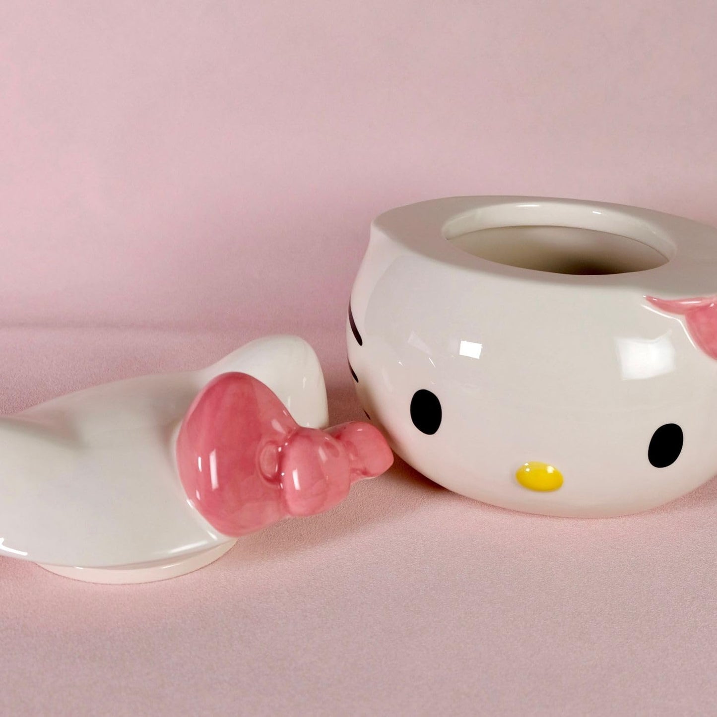 Hello Kitty Figural Head Cookie Jar, 8"L x 7"W x 6.75"H created by Blue Sky Clayworks