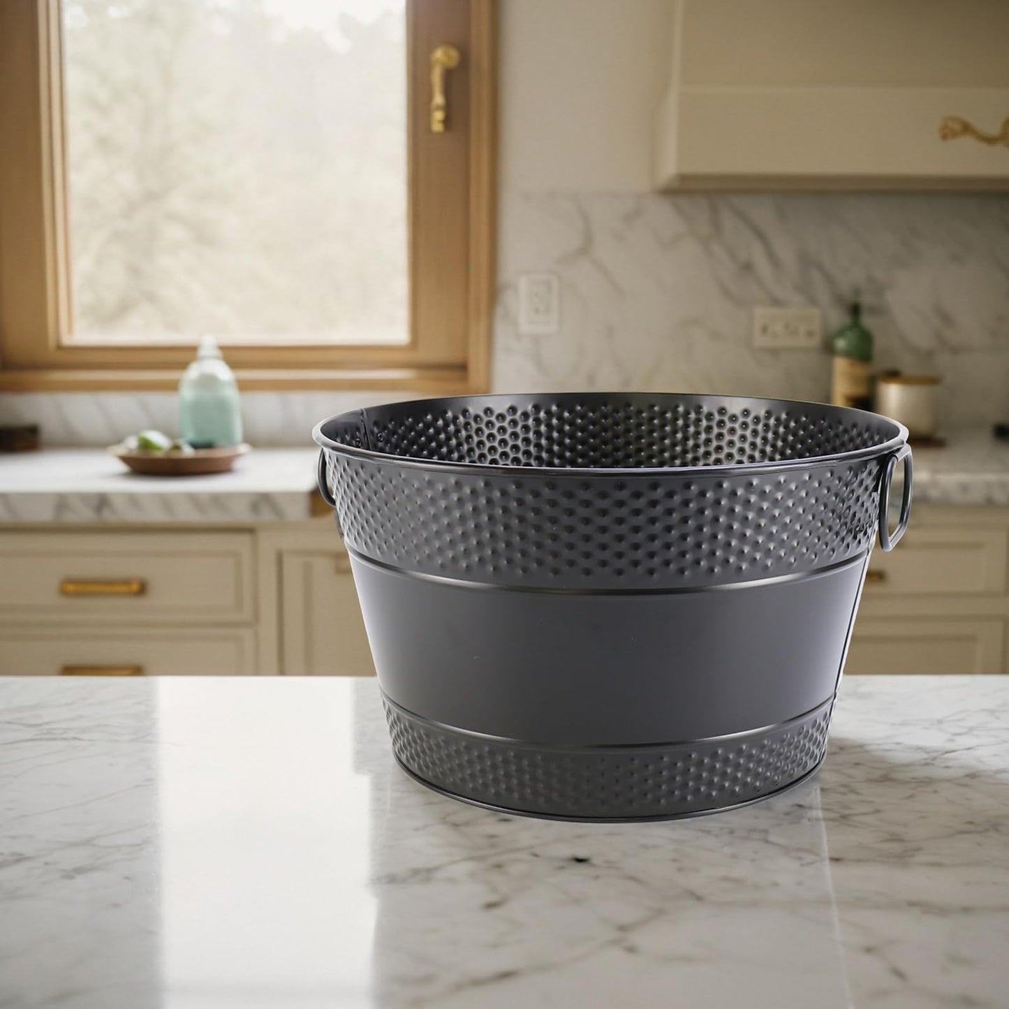 Ice Bucket for Parties Galvanized Beverage Tub, Drink Buckets Galvanized Bucket with Handles for Wine Beer Champagne Cocktails for Catering Bars(Black-1PC)