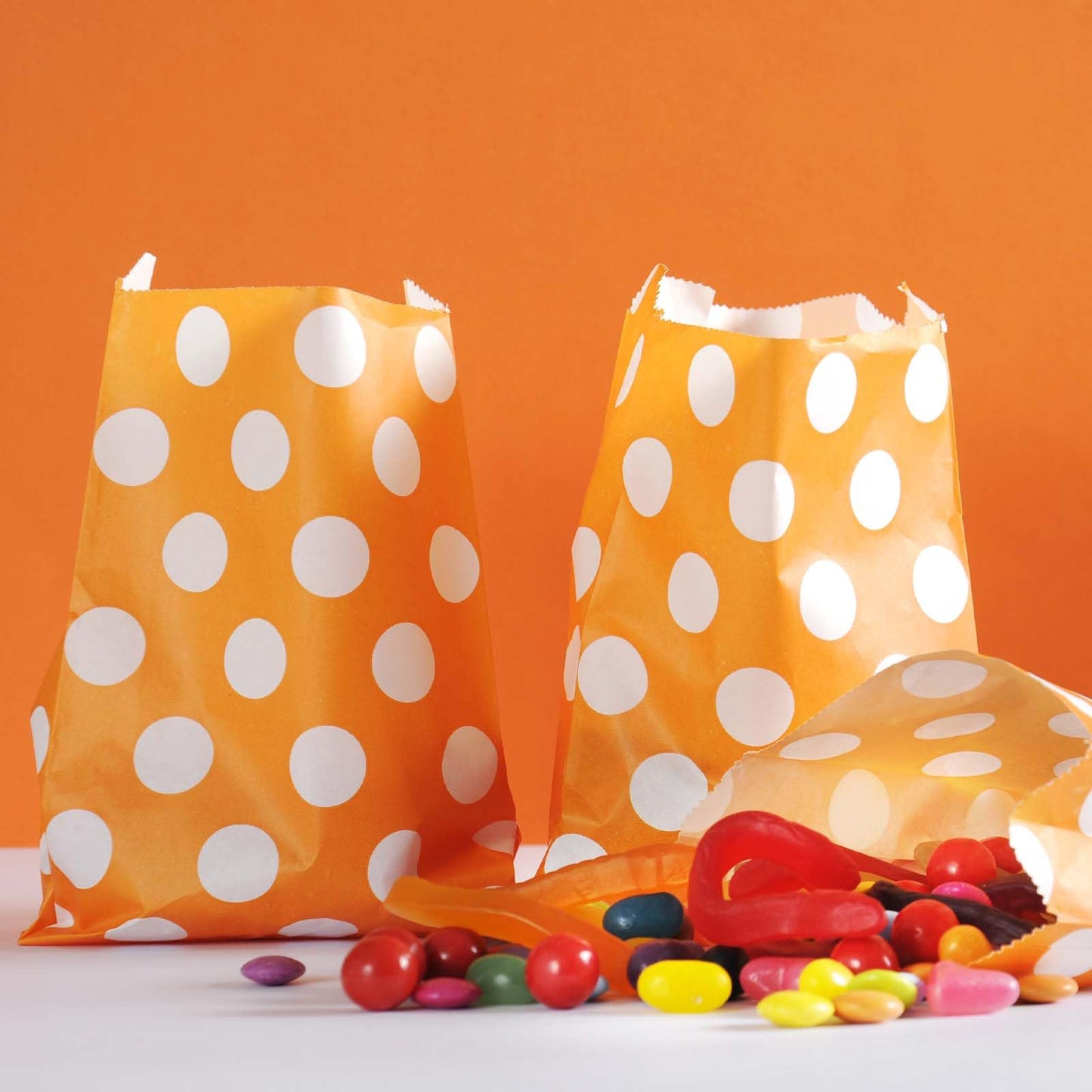 PATIKIL Party Favor Bag, 24 Pcs 5.1x3.1x9.4 Inch Medium Paper Candy Bags Gift Treat Celebration Halloween Goody Birthday Wedding Party with Stickers, Black