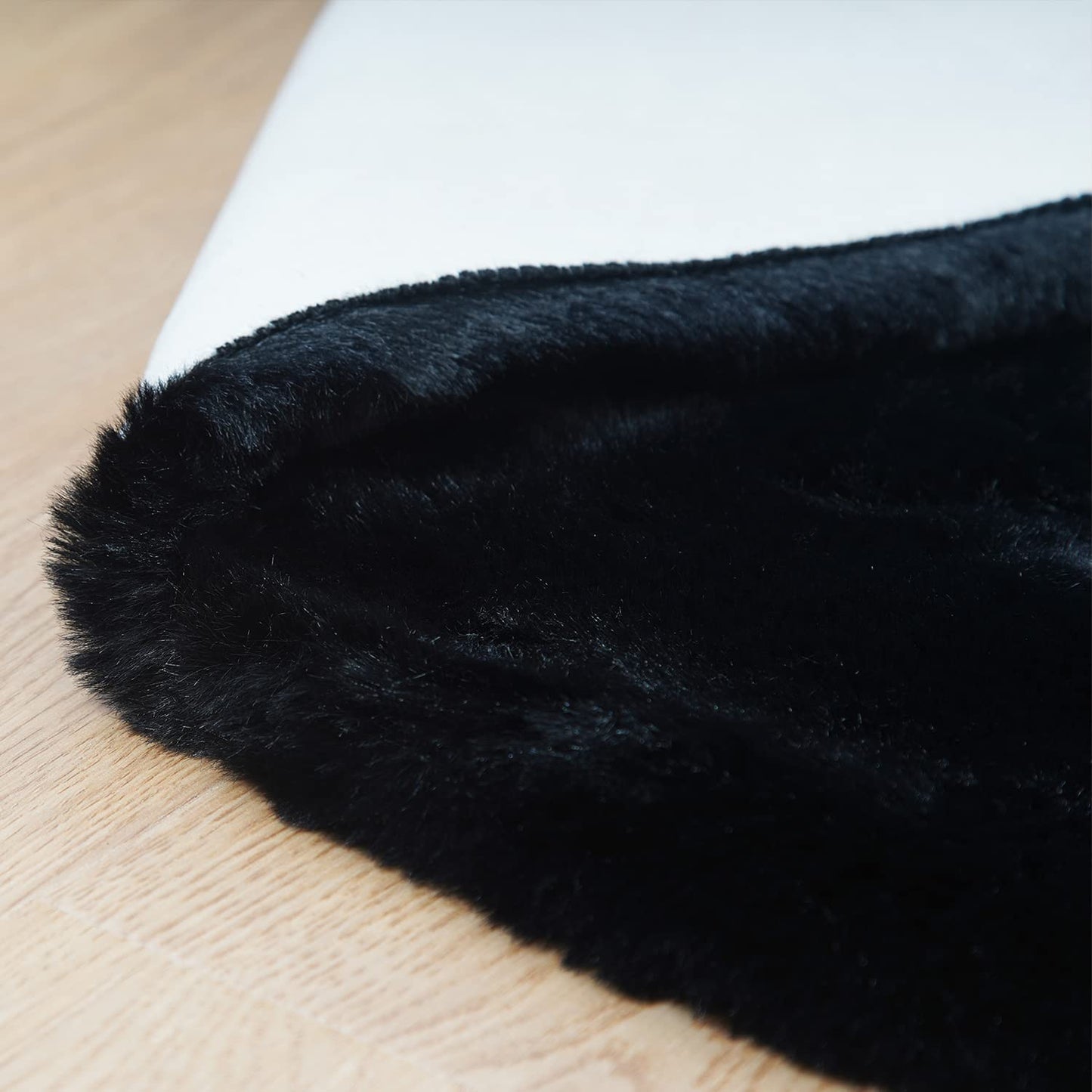 Ghouse Ultra Soft Faux Rabbit Fur Rug, Machine Washable Area Rugs for Bedroom Fluffy Rugs for Living Room, No-Shedding Carpet Sheepskin Rug Black 2 x 6 Feet