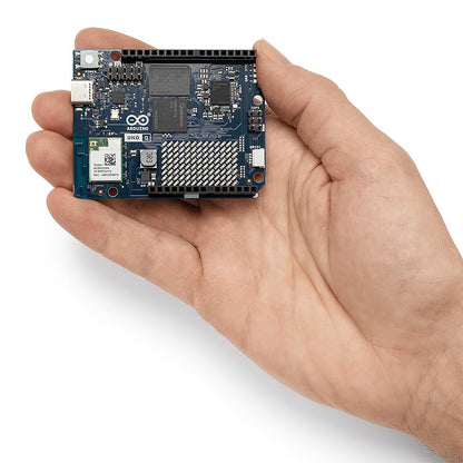 Arduino® UNO™ Q 4GB [ABX00173]- Hybrid Board, Qualcomm Dragonwing QRB2210 microprocessor (MPU) & STM32U585 Microcontroller(MCU), AI Vision, Voice, IoT, Robotics, Linux Debian OS, Wi-Fi 5, USB-C