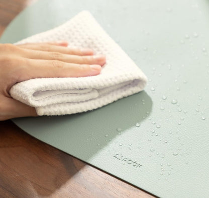 Mint Green Oval Silicone Placemats Set of 4 with Matching Coasters – Heat Resistant, Waterproof, Easy to Clean Non-Slip Modern Dining Table Mats – Premium Leather Textured Japandi Kitchen Décor