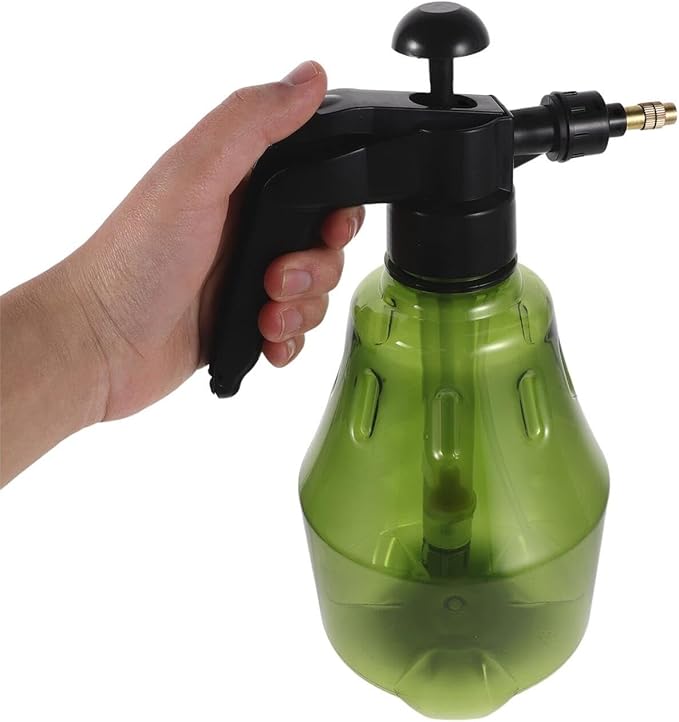 Mikikit Handheld Bird Sprayer Bottle with Adjustable Nozzle, 1.5l Ultrafine Avian Pump Mister for Indoor Parrot Bathing, Suitable for Macaws, Cockatiels, and Parrots