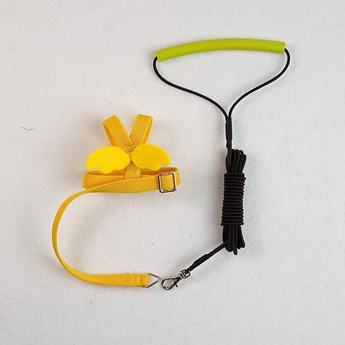 Bird Harness Leash Adjustable Outdoor Training Flying Harness Traction Rope with Cute Wing for Parrots Pigeons Budgerigar Lovebird Cockatiel Mynah (M,Yellow)