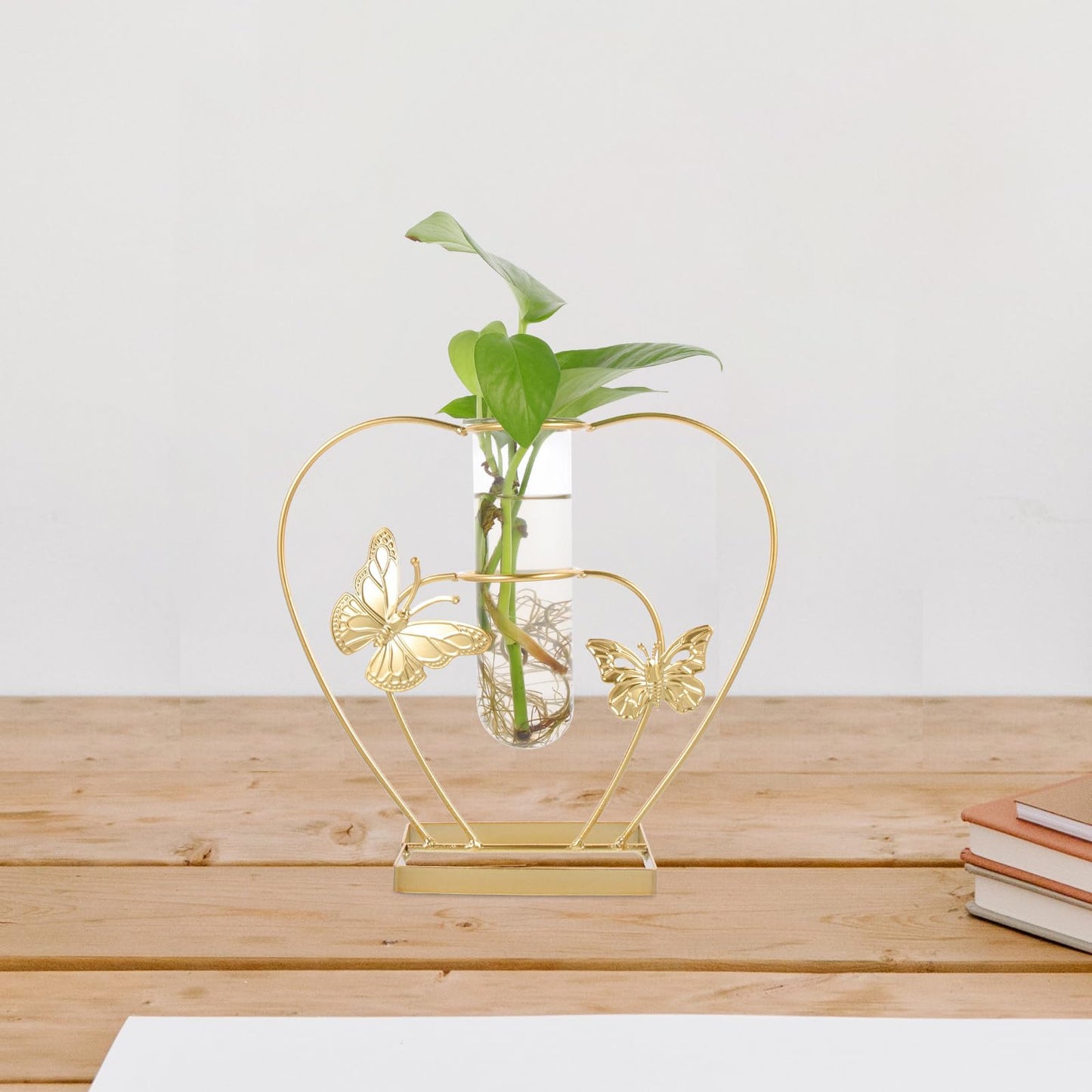 Uonlytech Metal and Glass Hydroponic Flower Vase with Butterfly Motif, Heart-Shaped Terrarium Ornament for Home Décor, Desktop Plant Holder for Living Room and Wedding Decorations
