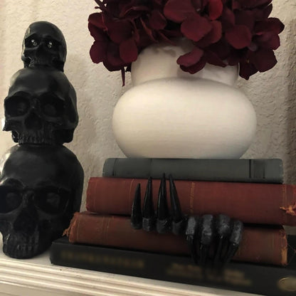 visdron Scary Ghost Hands Bookshelf Room Decor, Halloween Indoor Decorations for Bookshelf, Gothic Demon Claws Bookmarks Decorations Halloween Room Decor, Black