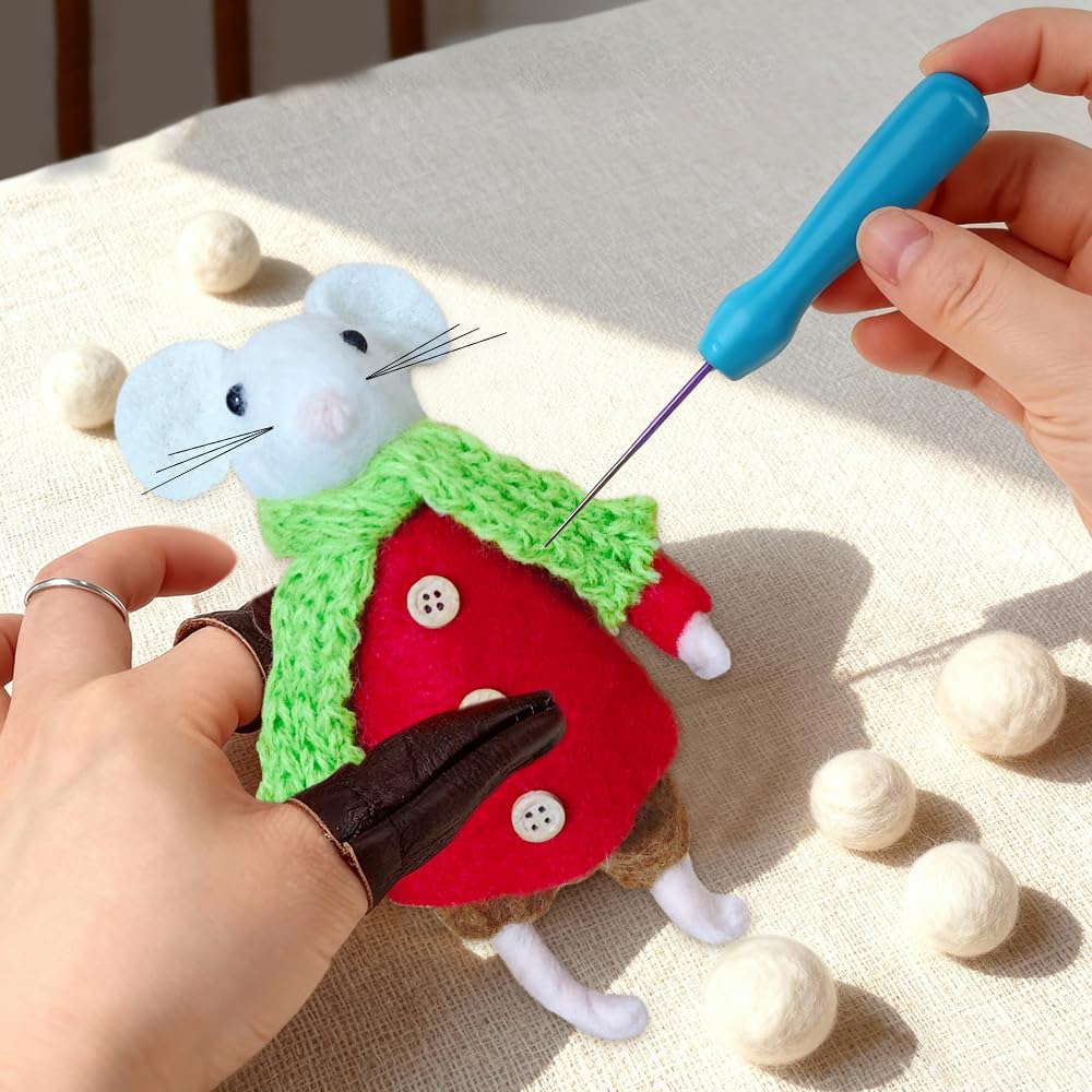 New Christmas Wool Felt Mouse Ornament, 6.5 inch Cute Needle Felted Rat-2 Pieces Felt Mice Figurine for Halloween Christmas Decor,Needle Felted Christmas Mouse Doll Decorations