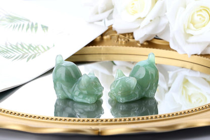 NUKAYAI 2" Green Aventurine Cat Figurine Decor Crystal Statue Carved Home Room Decor Figurines for Natural Lazy Gemstones Sculpture Handcrafted Healing Stone Office Spiritual Gifts for Cat Lovers