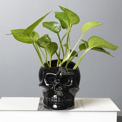 Vitbunana Skull-Shaped Toothbrush Holder, Skull Ceramic Small Storage Tube, Skull Pen Holder, Skull Succulent Flower Pot, Creative Decoration, Wall-Mounted Small Storage Tube (Black Skull)