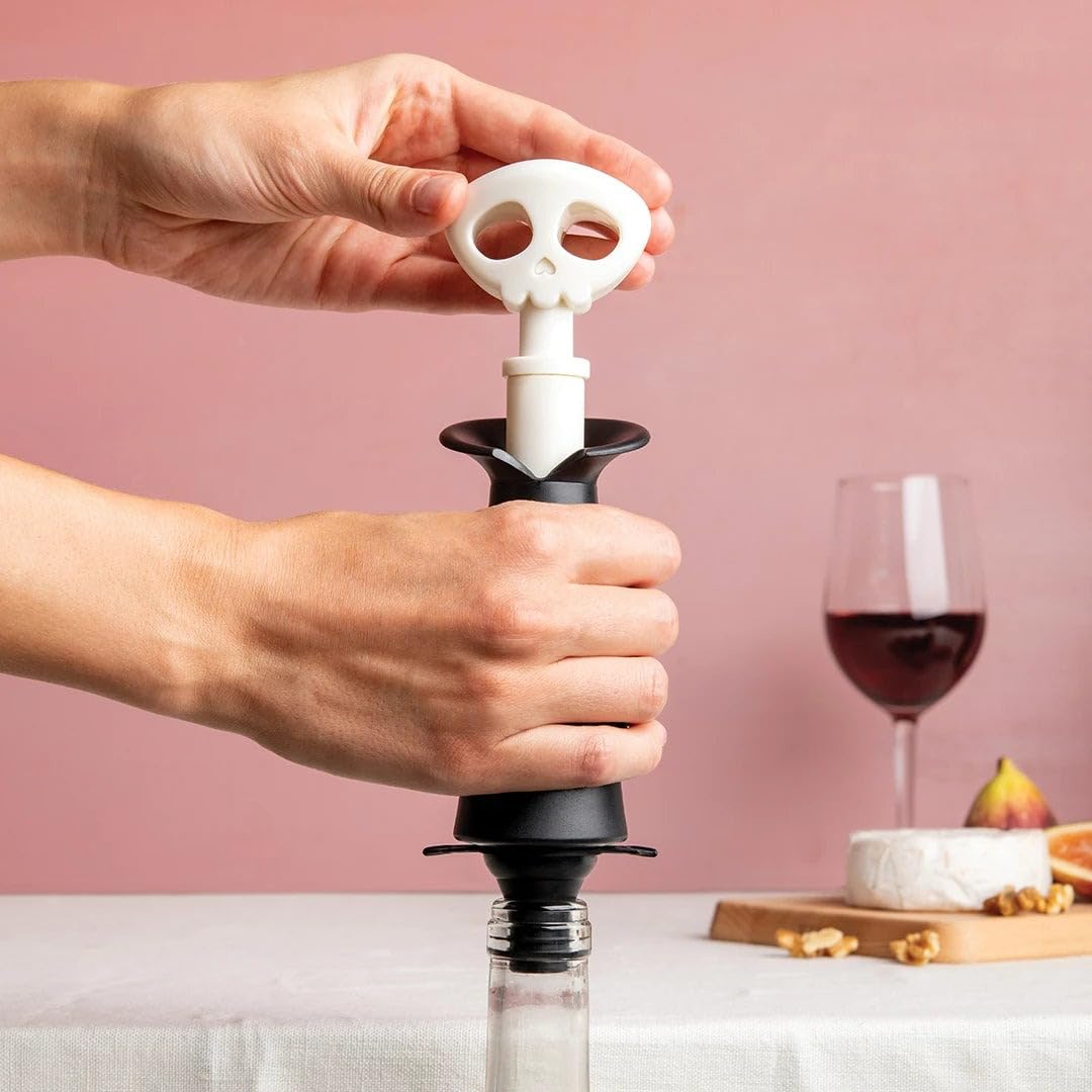 OTOTO Skull Wine Saver Pump and Stoppers - Halloween Gifts, Emo Accessories, Gothic Kitchen, Goth Gifts, Bat, Kitchen Gadgets - (Spookelier)