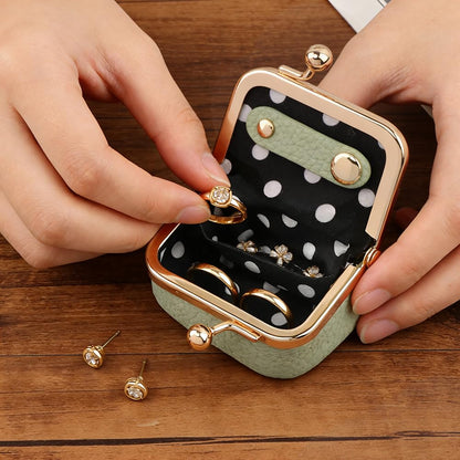 Genuine Leather Mini Jewelry Box with Kiss Lock, Portable Travel Jewelry Case Coin Purse for for Rings, Earrings, Pendants, Necklaces, Small Organizer Box for Girls Women(Green)