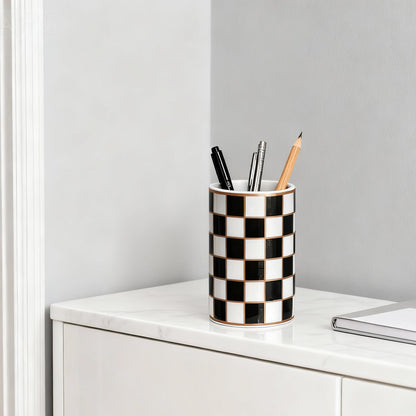XYQXYQ Ceramic Checkered Pen Holder For Desk,Cute Stand Black And White Pencil Cup,Durable Ceramic Pencil Cup, Decorative Makeup Brush Holder Cup, Stationery Holder for Office, School, Home (Black)