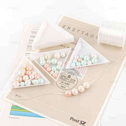 AUEAR, Bead Sorting Trays Plastic Nail Art Plates for DIY Craft Jewelry Project (White, 30 Pack Triangle)