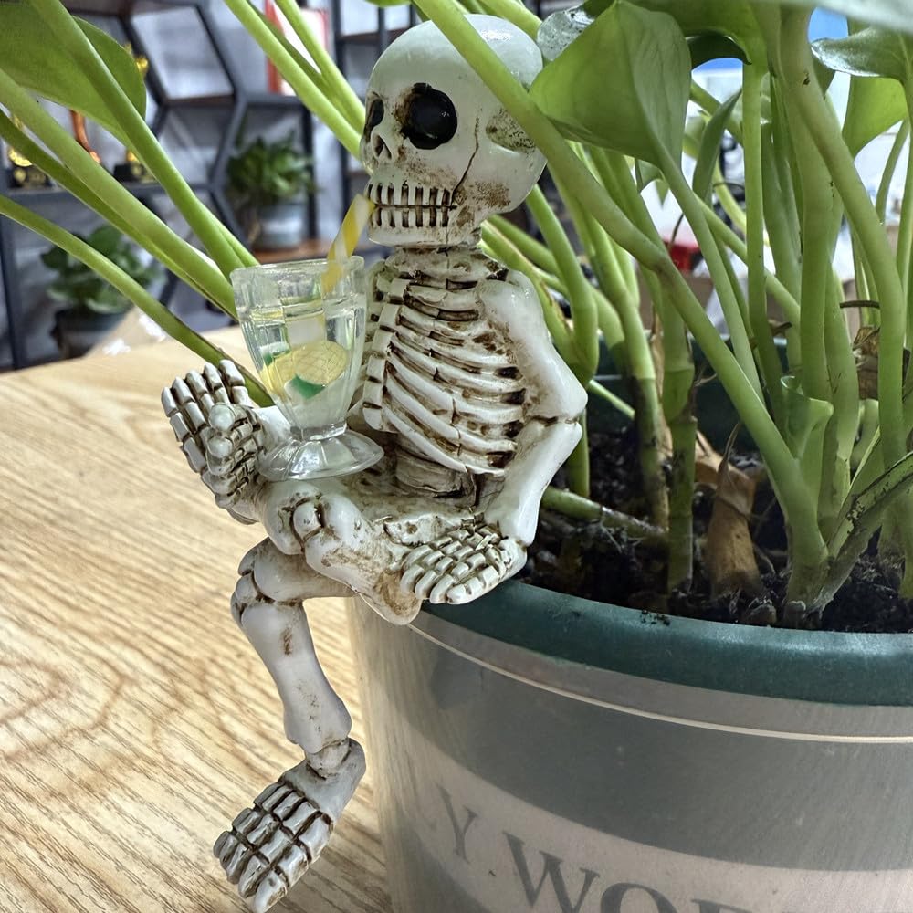 WACSLDN Halloween Skeleton Flowerpot Decoration, Weather Resistant Resin Garden Statue (Yellow Cup)