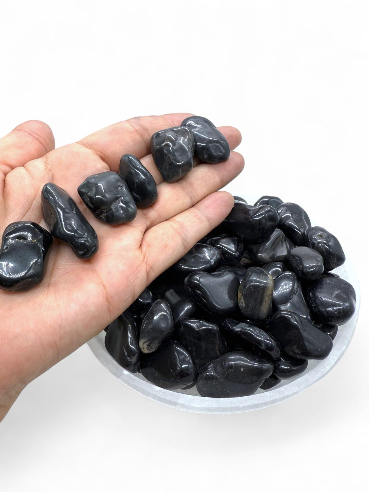 Pachamama Essentials Black Onyx Tumbled - Healing Stone - 20-25mm (1)