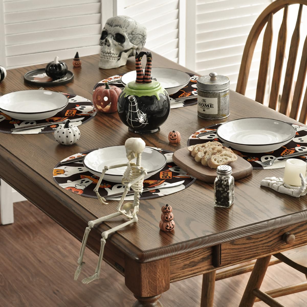 Artoid Mode Spooky Ghost Halloween Round Placemats Set of 6, 14 Inch Table Mats for Party Kitchen Dining