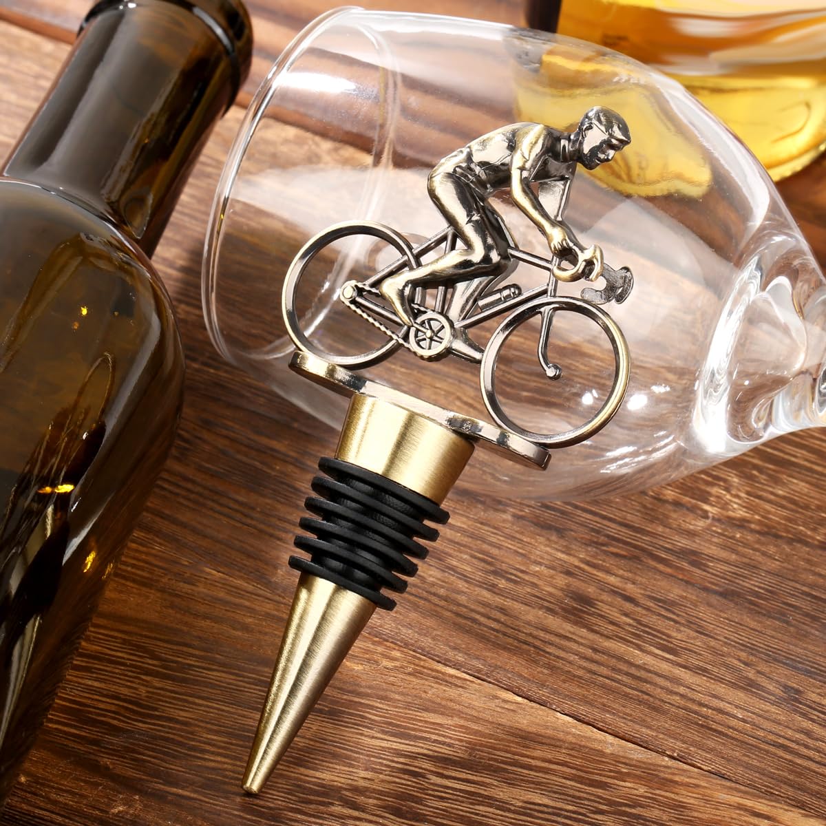 LULLEA Cycling Wine Bottle Stopper, Bicycle Gifts Cyclist Gifts Wine Gifts for Father's Day, Christmas, Birthday, Bronze Bottle Stopper for Wine and Champagne with Bag